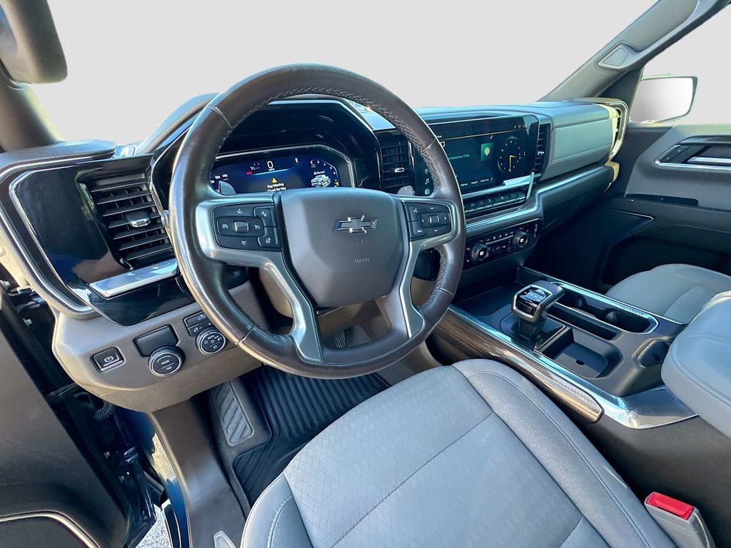 Used 2023 Chevrolet Silverado 1500 RST w/ Protection Package image 9