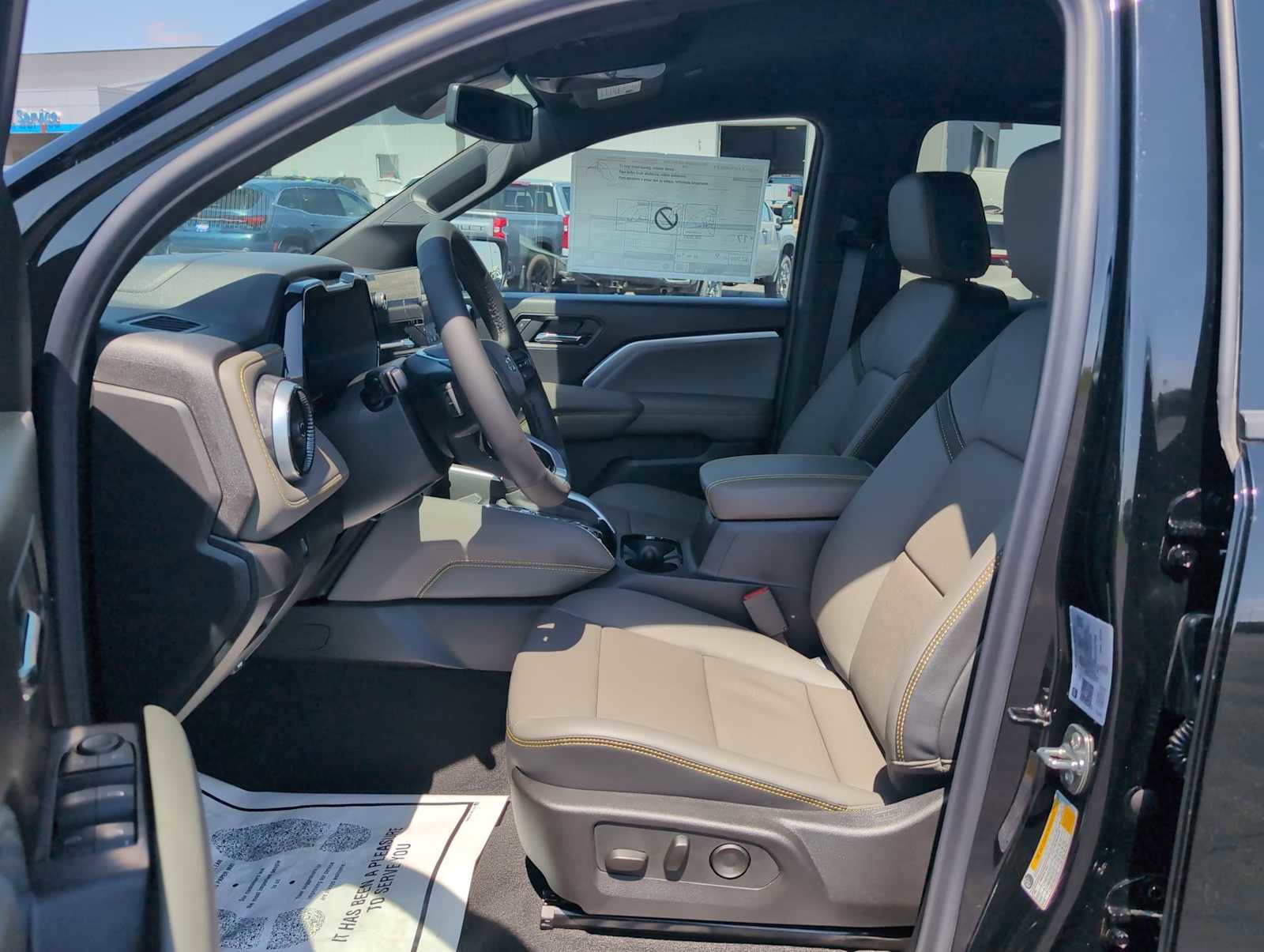 New 2026 Chevrolet Colorado ZR2 w/ Technology Package AWD/4WD image 19