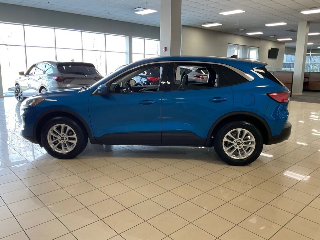 Used 2020 Ford Escape SE image 5