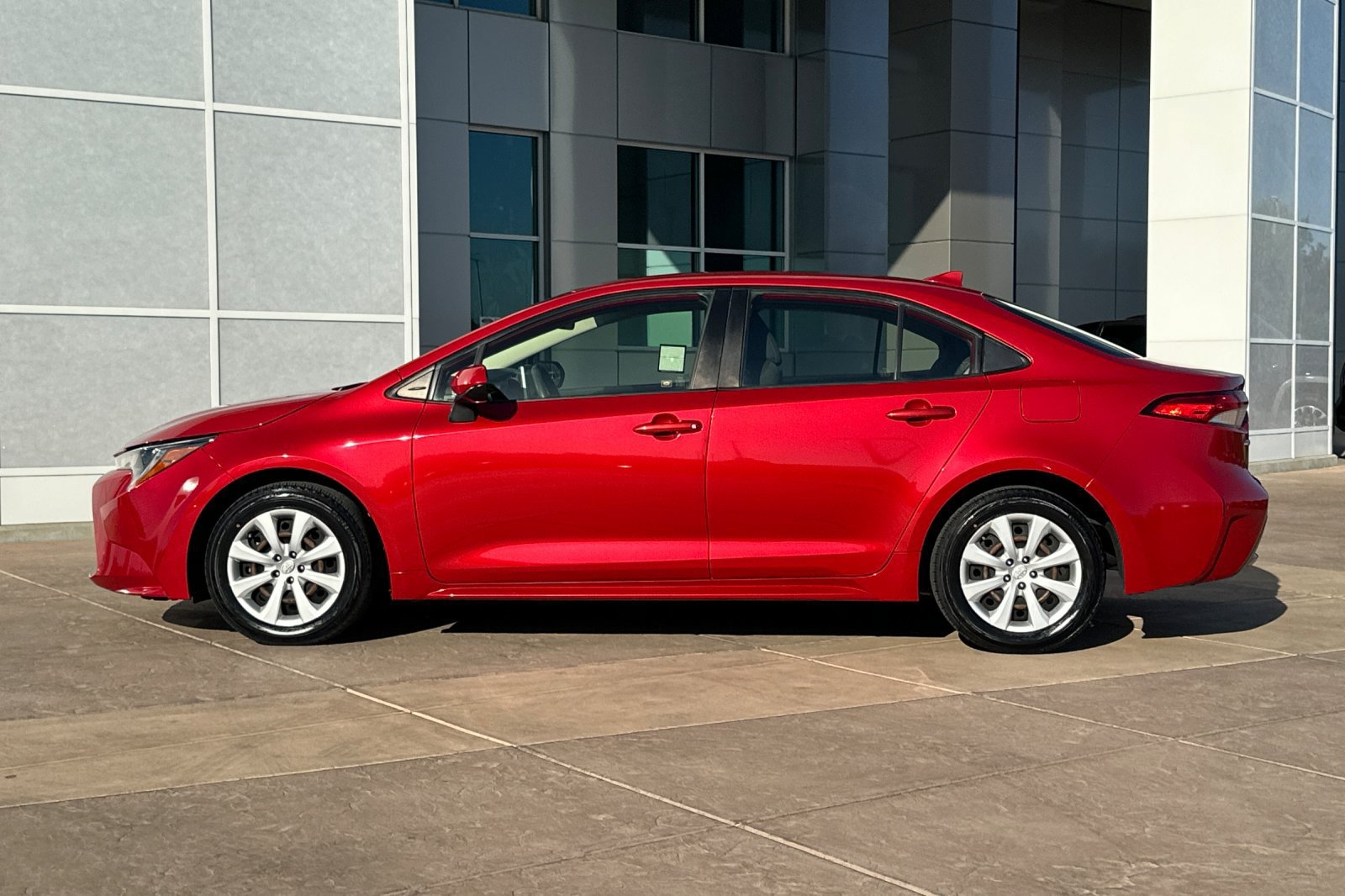 Certified 2020 Toyota Corolla LE FWD image 8