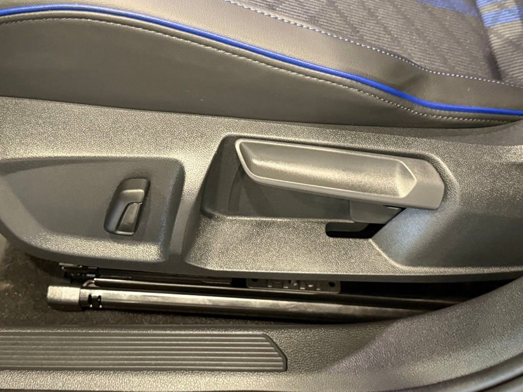 New 2026 Volkswagen Golf R w/ Euro Style Package AWD/4WD image 11