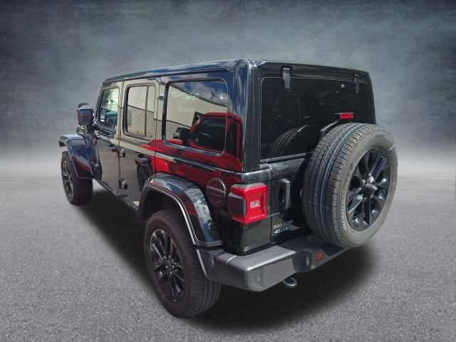 Used 2025 Jeep Wrangler Unlimited Sahara w/ Safety Group AWD/4WD image 6