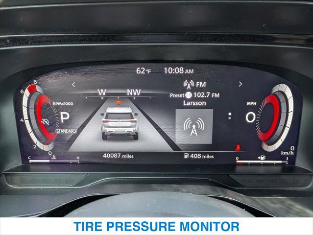 Used 2022 Nissan Pathfinder Platinum w/ Cargo Package FWD image 16