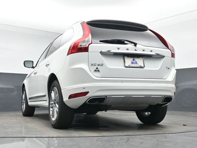 Used 2016 Volvo XC60 T6 w/ Proximity Package image 34