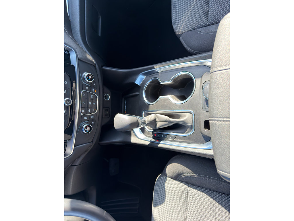 Used 2022 Chevrolet Traverse LT image 16