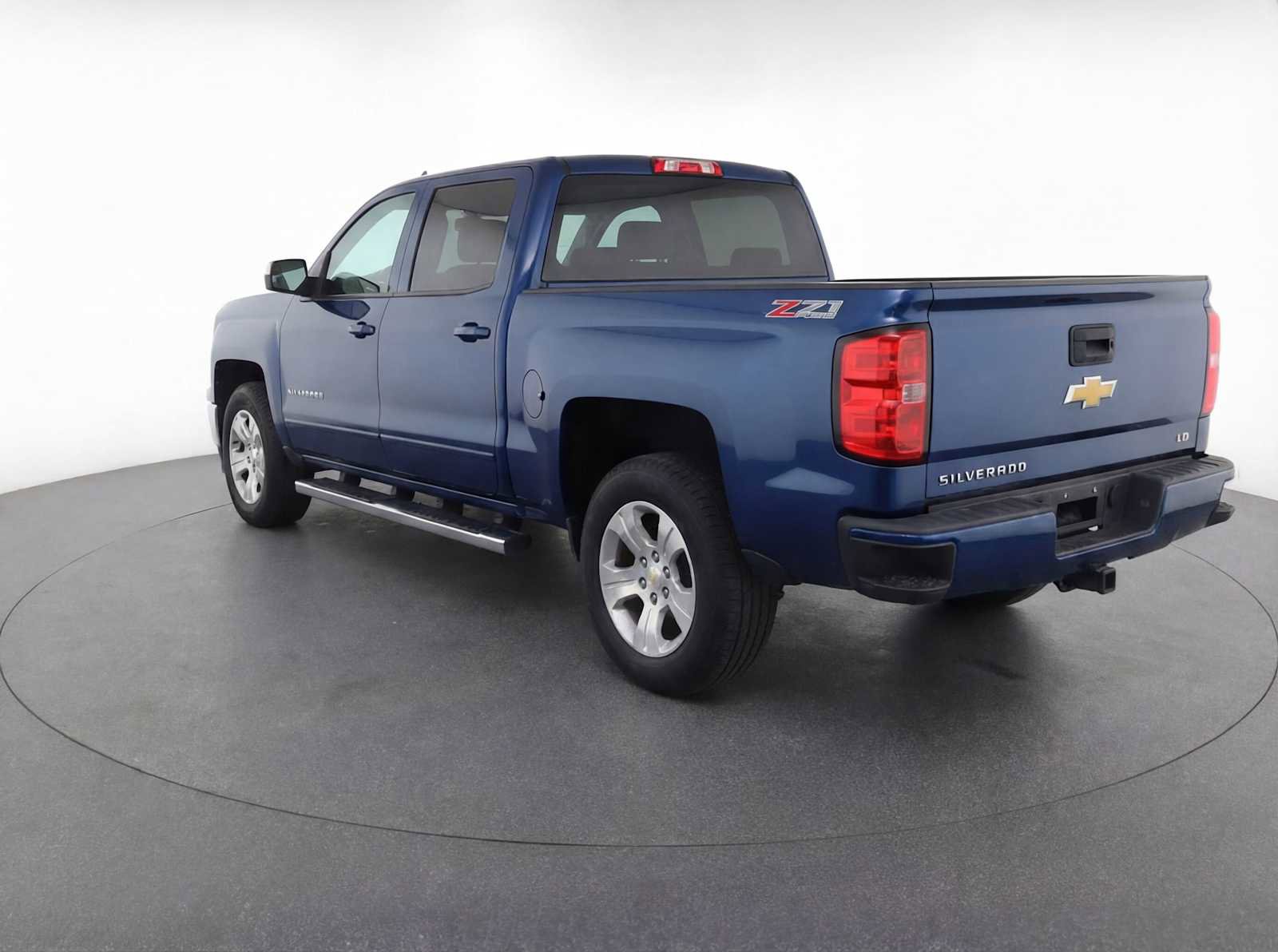 Used 2019 Chevrolet Silverado 1500 LT w/ All Star Edition image 3