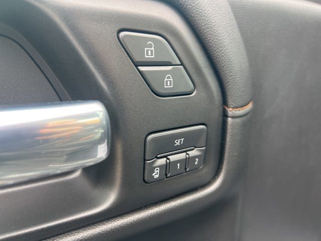 Used 2020 GMC Sierra 1500 AT4 w/ AT4 Premium Package AWD/4WD image 8
