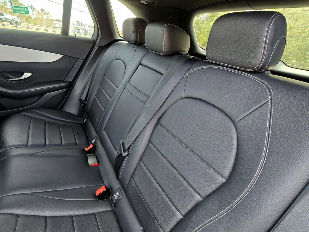 Used 2021 Mercedes-Benz GLC 300 image 29