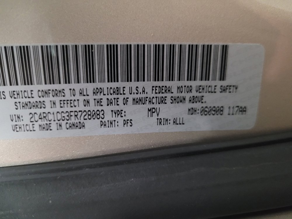 Used 2015 Chrysler Town & Country Touring-L w/ Driver Convenience Group image 33