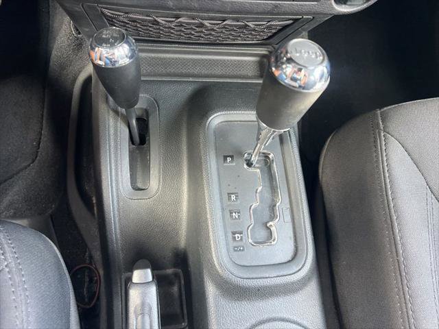 Certified 2016 Jeep Wrangler Unlimited Sport w/ Connectivity Group AWD/4WD image 58