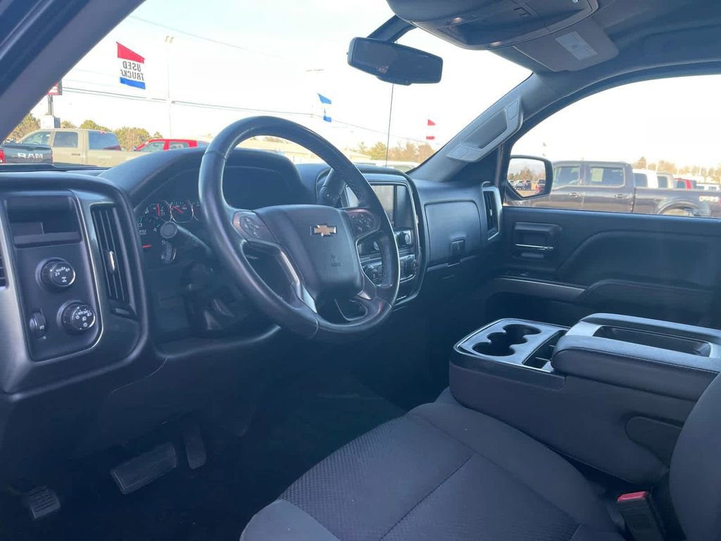 Used 2018 Chevrolet Silverado 1500 LT w/ All Star Edition AWD/4WD image 19