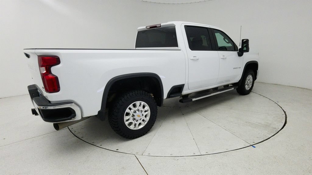 Certified 2024 Chevrolet Silverado 2500 LT AWD/4WD image 7