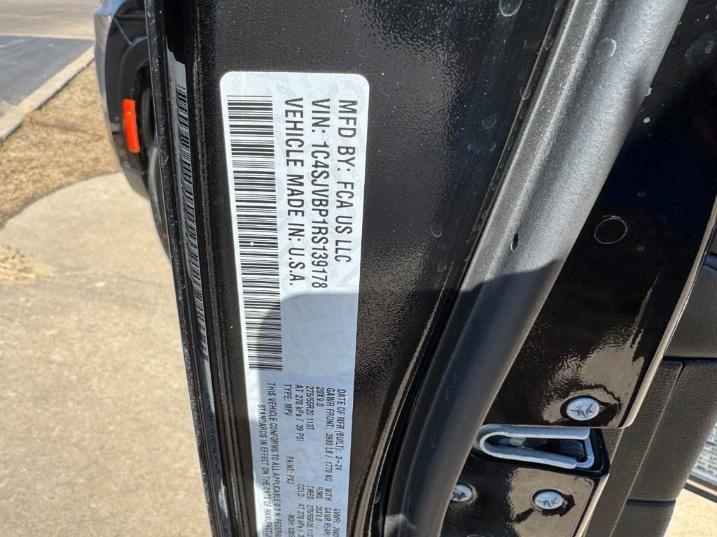 Used 2024 Jeep Wagoneer Series II w/ Flexible Seating Group image 21