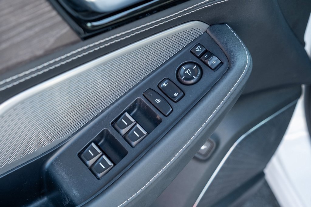 Used 2023 Acura MDX SH-AWD w/ Advance Package image 33