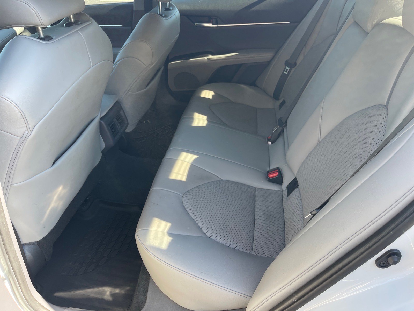 Used 2022 Toyota Camry XSE FWD image 12