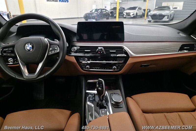 Used 2023 BMW 530i w/ Convenience Package RWD image 23