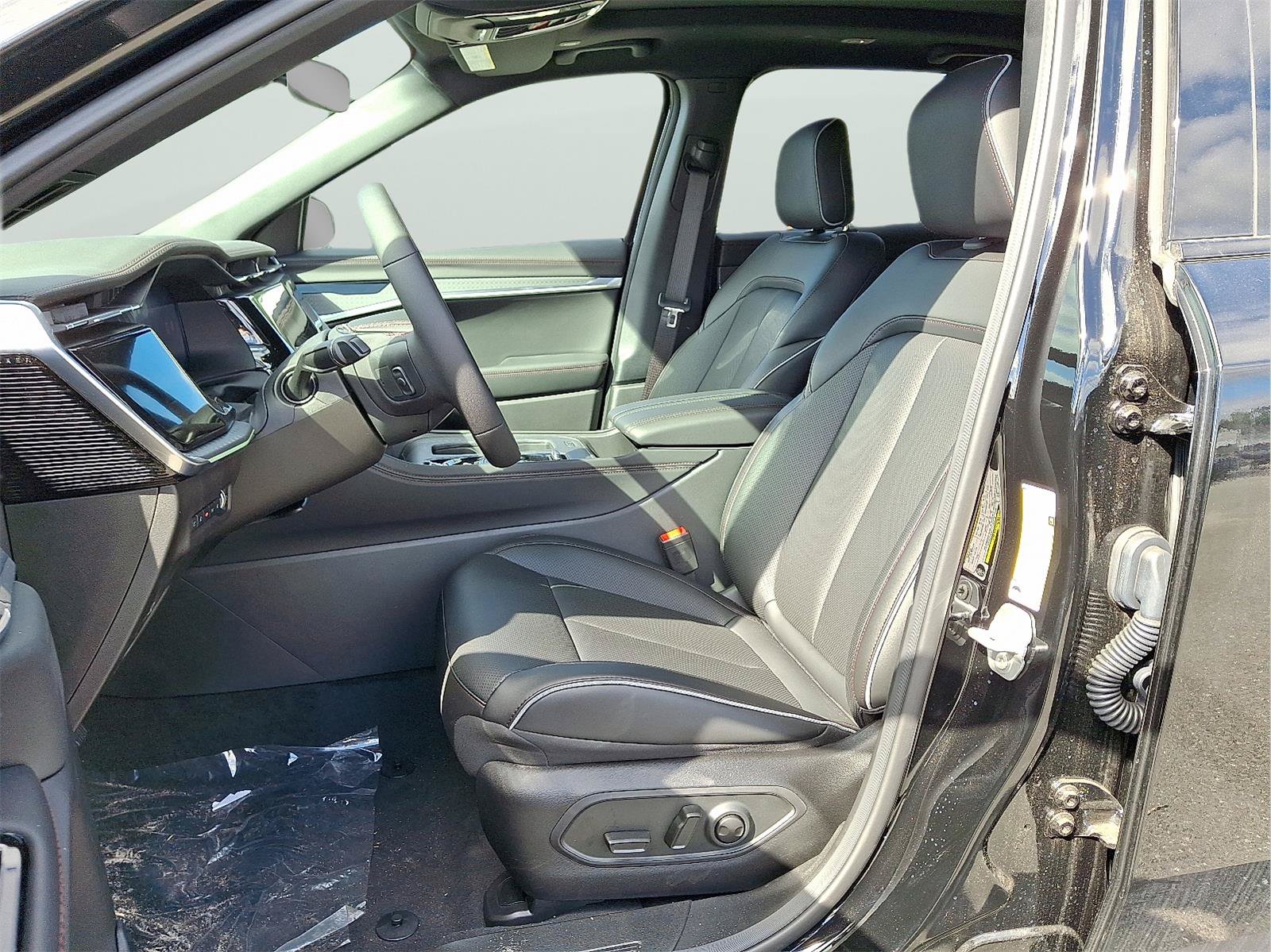 New 2025 Jeep Wagoneer S Limited AWD/4WD image 9