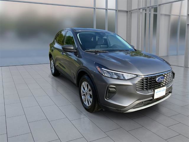 Certified 2023 Ford Escape Active image 2