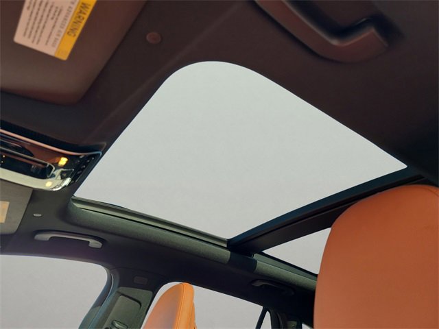 Used 2023 Mercedes-Benz GLC 300 4MATIC w/ Exclusive Trim Package image 26