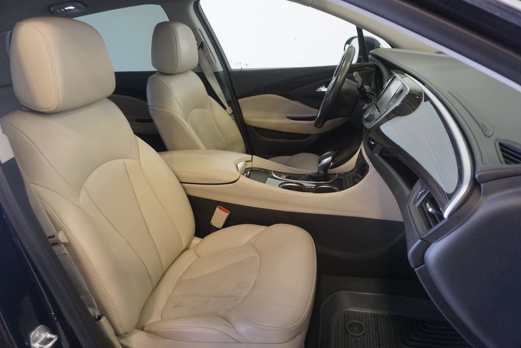 Used 2020 Buick Envision Preferred AWD/4WD image 22