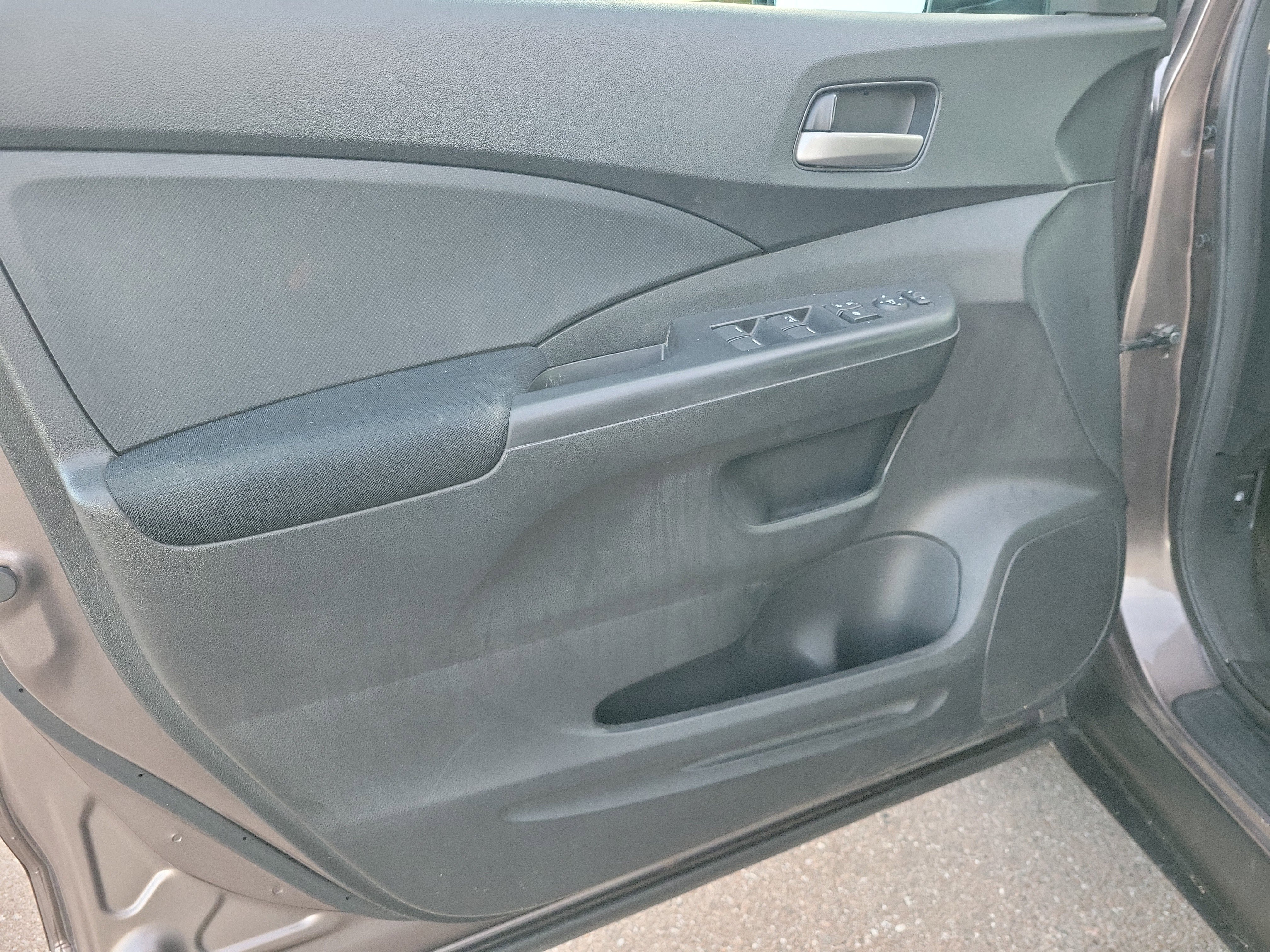 Used 2014 Honda CR-V LX image 15