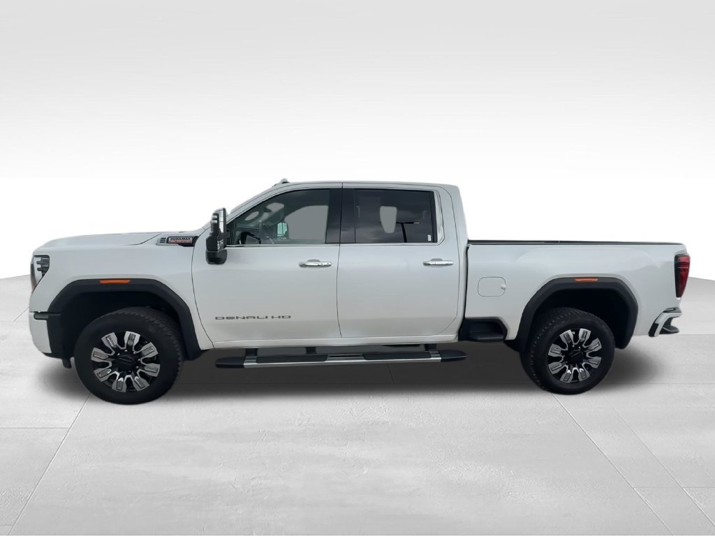 Used 2024 GMC Sierra 2500 Denali w/ Technology Package AWD/4WD image 5