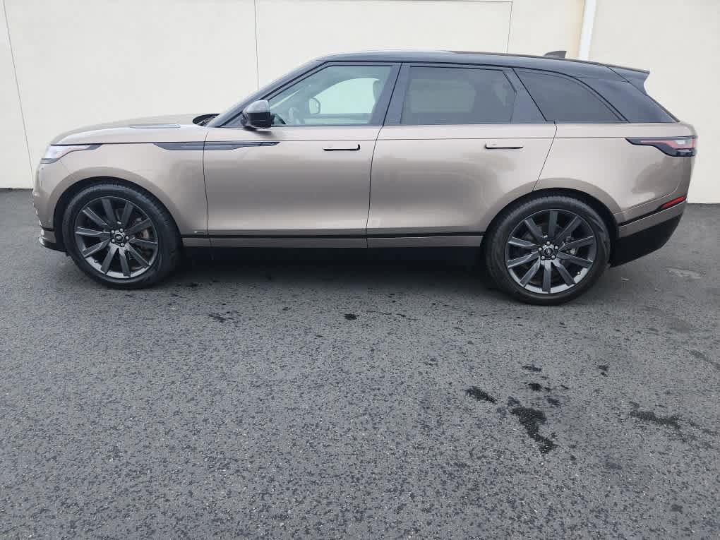 Used 2019 Land Rover Range Rover Velar R-Dynamic SE AWD/4WD image 4