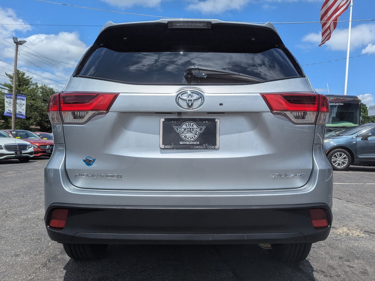 Used 2018 Toyota Highlander XLE image 9