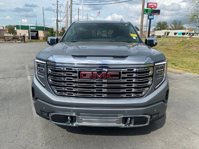 Used 2023 GMC Sierra 1500 Denali w/ Technology Package AWD/4WD image 2