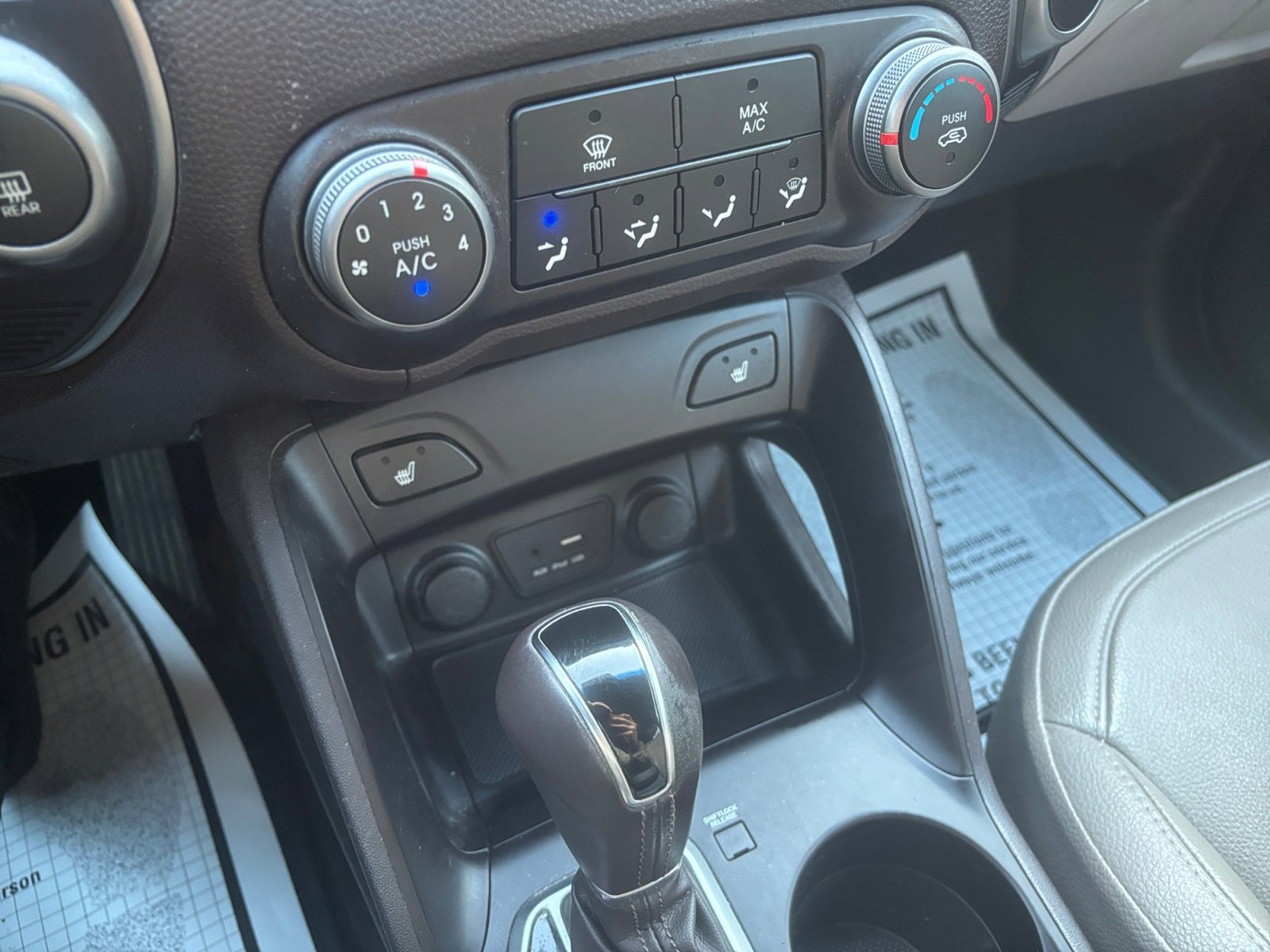 Used 2015 Hyundai Tucson SE image 27