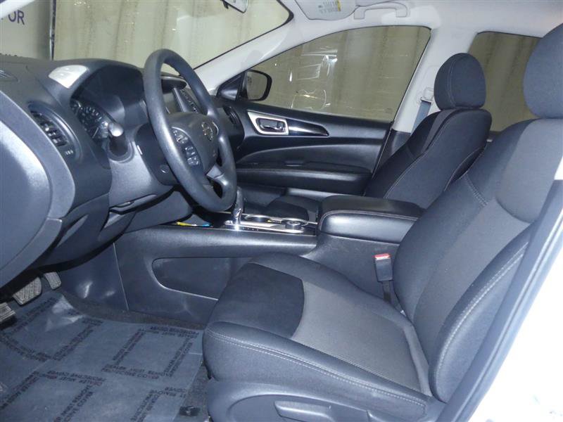 Used 2018 Nissan Pathfinder S AWD/4WD image 19
