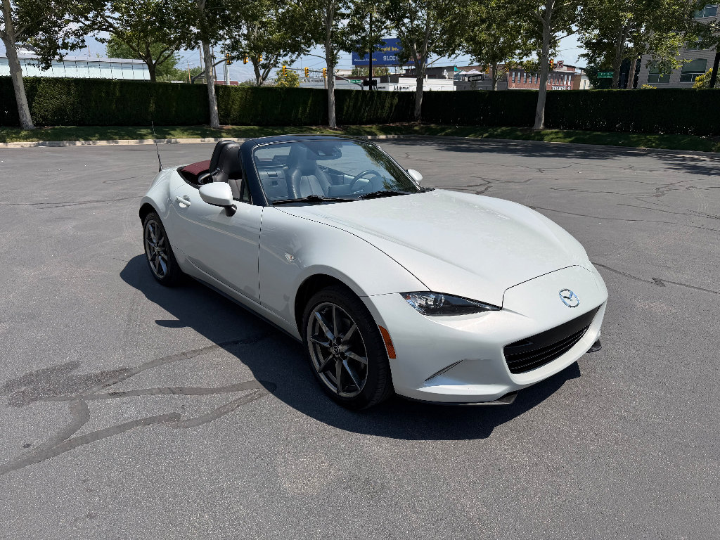 Used 2018 MAZDA MX-5 Miata Grand Touring RWD image 5