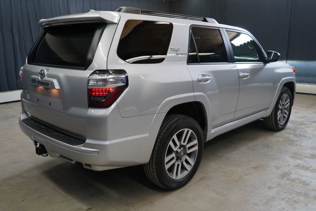 Used 2022 Toyota 4Runner TRD Sport AWD/4WD image 7