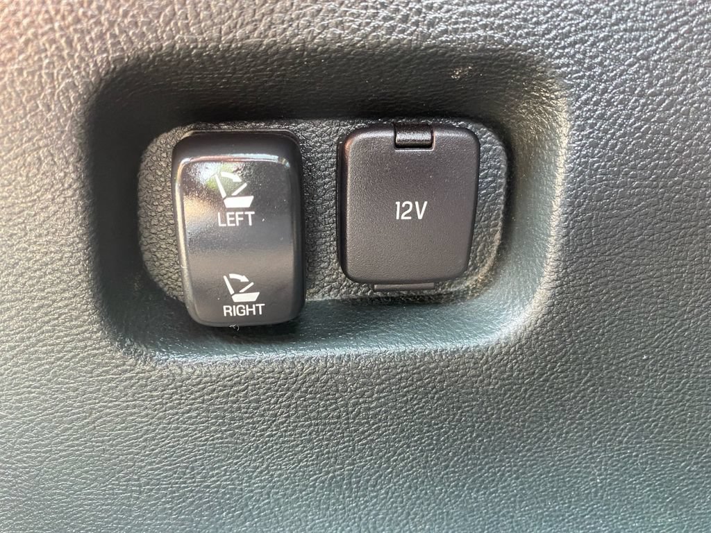 Used 2019 Ford Edge SEL w/ Equipment Group 201A AWD/4WD image 34