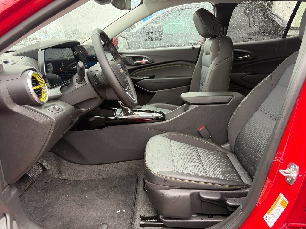 New 2026 Chevrolet Trax LT w/ Driver Confidence Package FWD image 12