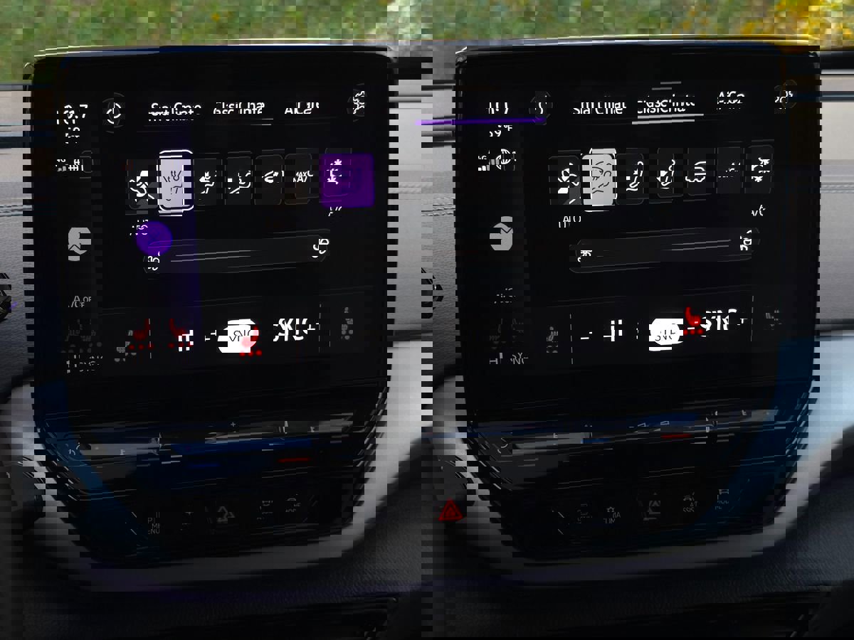 Used 2023 Volkswagen ID.4 Pro image 33