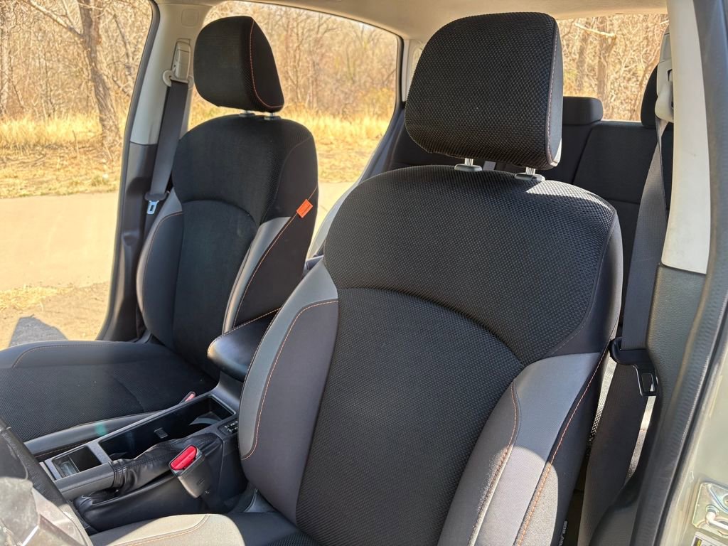 Used 2016 Subaru Crosstrek 2.0i Premium image 11