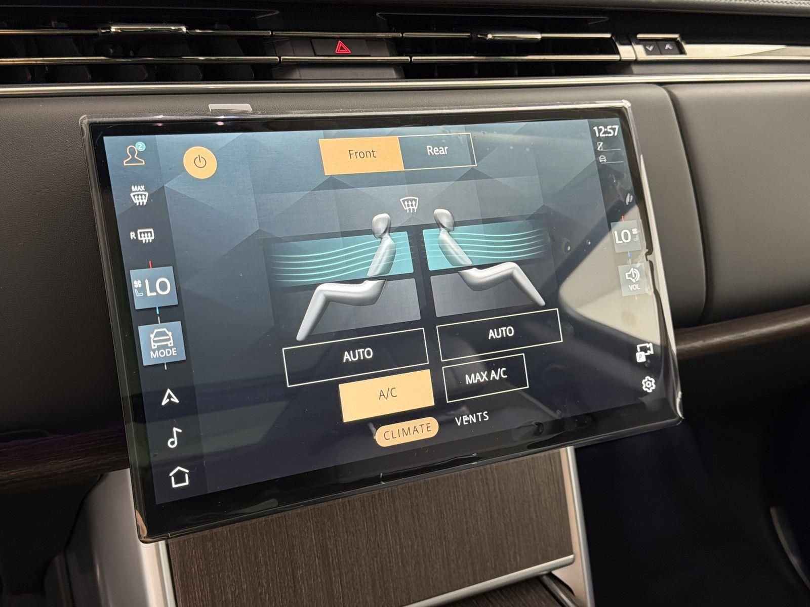 New 2026 Land Rover Range Rover Long Wheelbase SE image 15