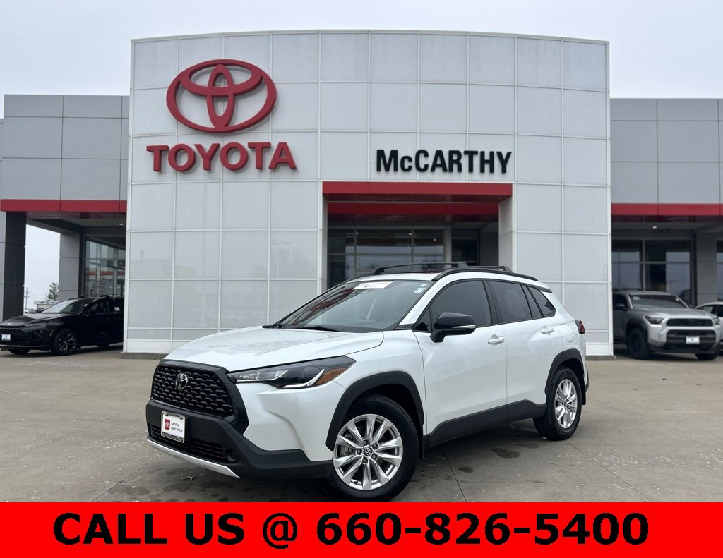 Certified 2025 Toyota Corolla Cross LE image 1