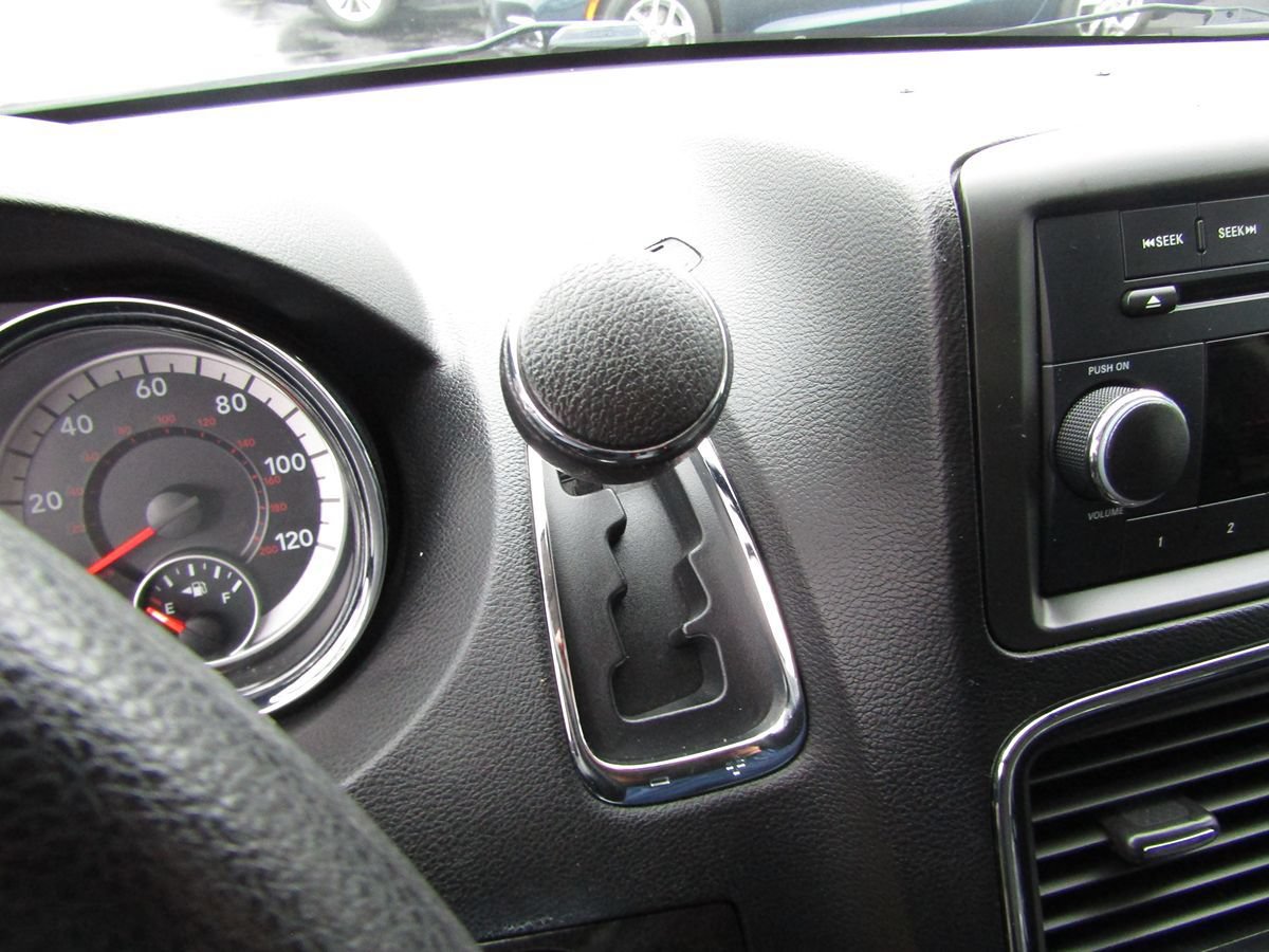 Used 2013 RAM C/V Tradesman FWD image 12