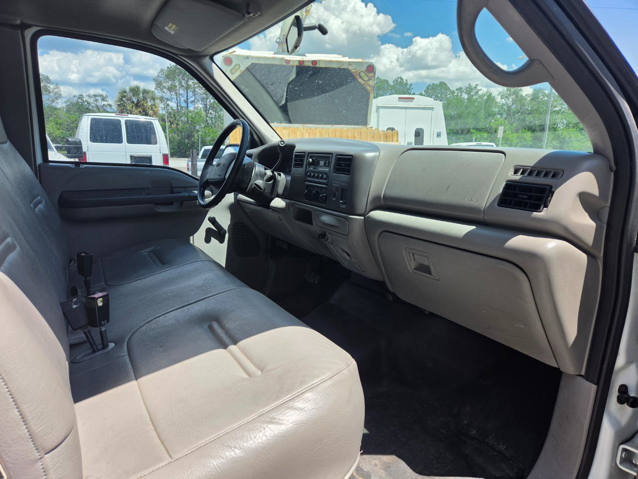 Used 2001 Ford F250 2WD SuperCab Super Duty image 15