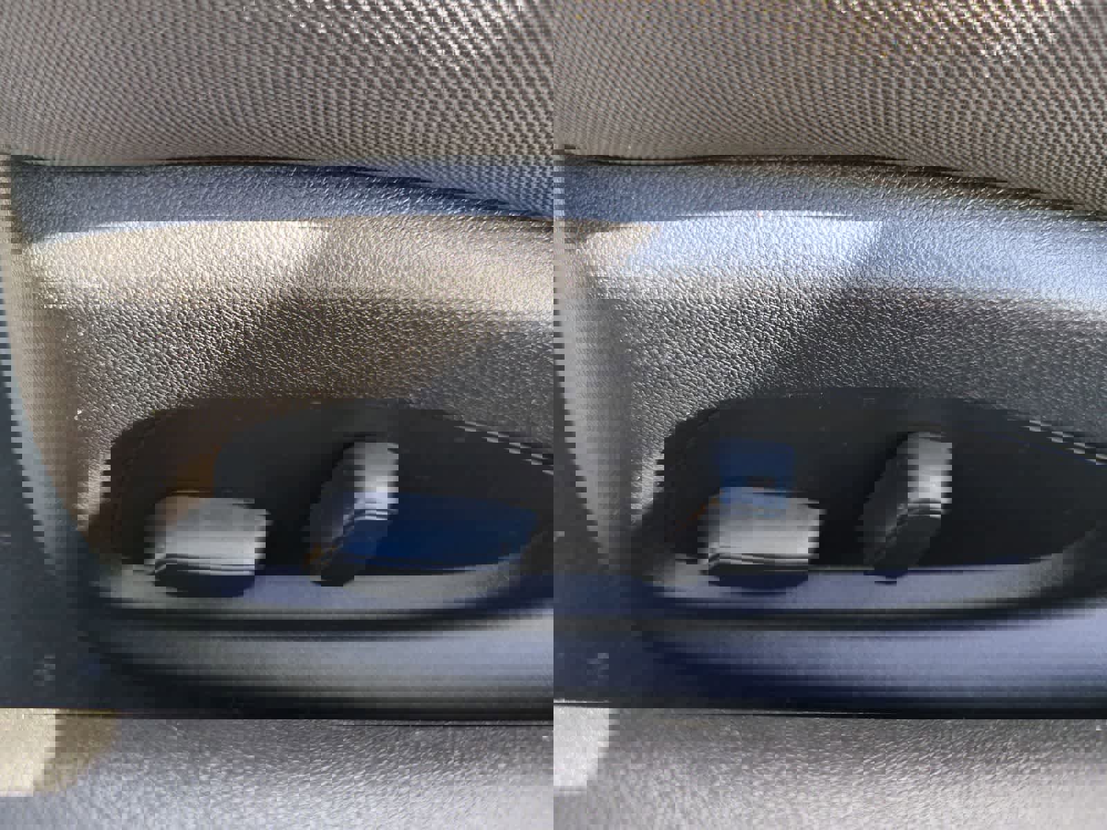 Used 2020 Chevrolet Camaro LT image 18