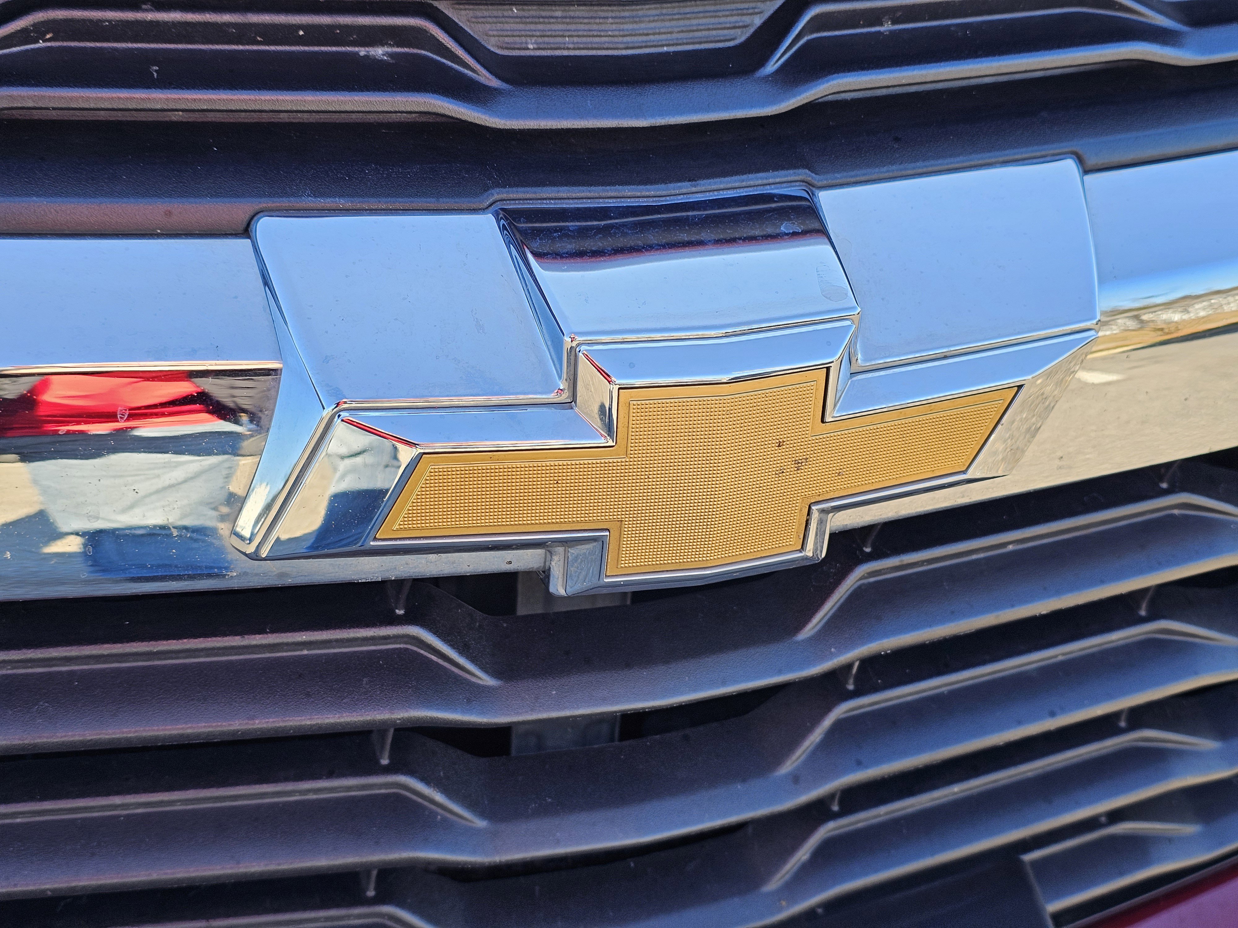 Used 2025 Chevrolet TrailBlazer LT image 3