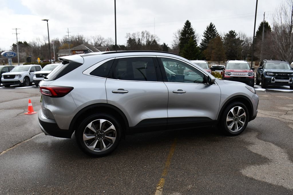 Used 2023 Ford Escape Platinum image 7