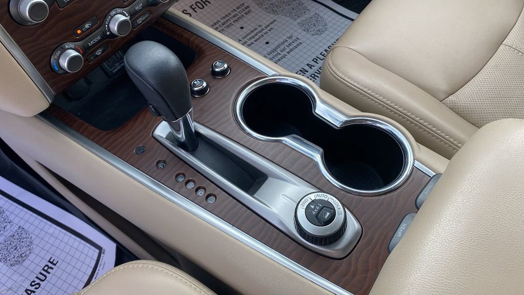 Used 2019 Nissan Pathfinder Platinum image 22