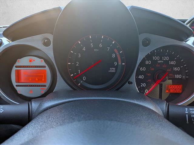 Used 2009 Nissan 370Z Touring image 14