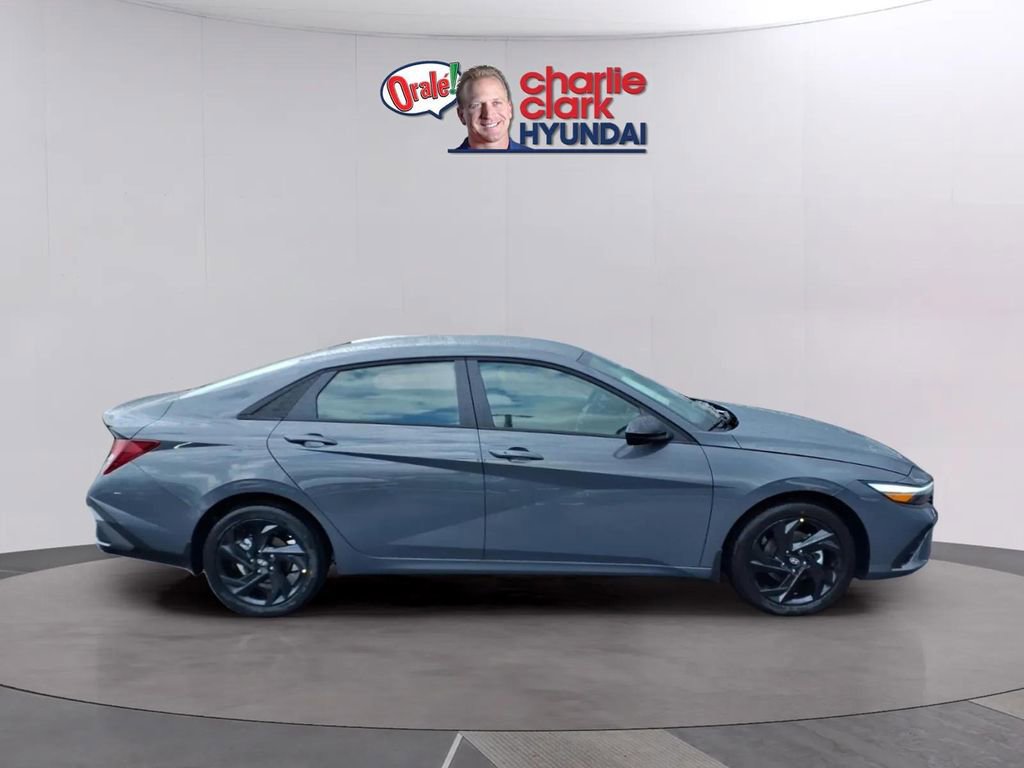 New 2026 Hyundai Elantra Sport FWD image 6