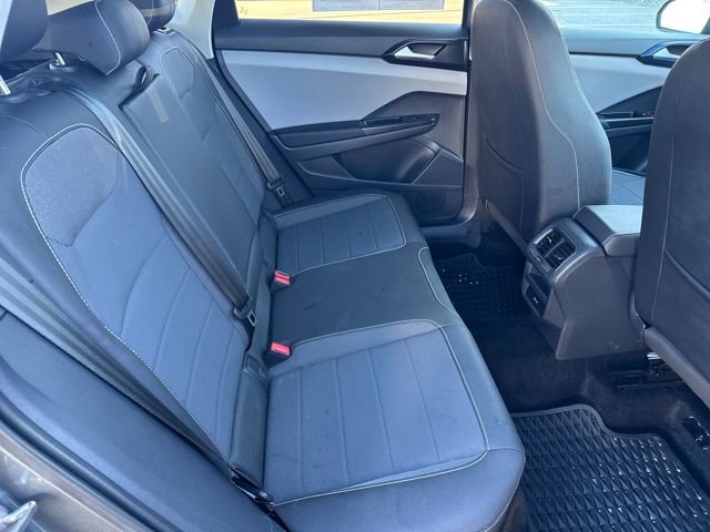 Certified 2023 Volkswagen Taos SE w/ Panoramic Sunroof Package image 32