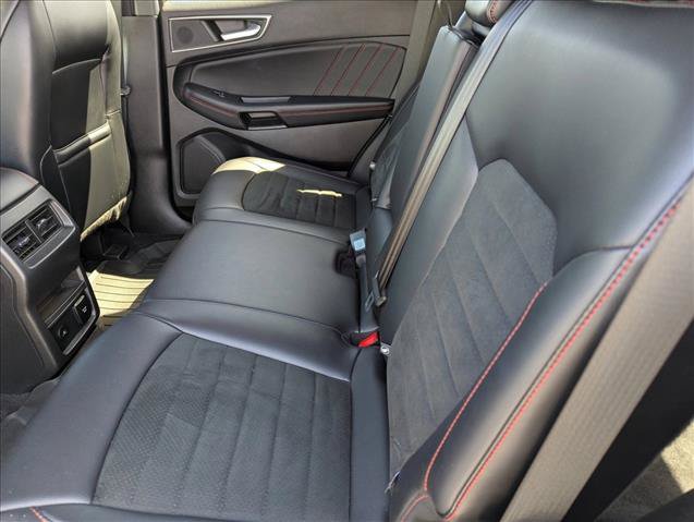 Used 2022 Ford Edge ST-Line AWD/4WD image 23
