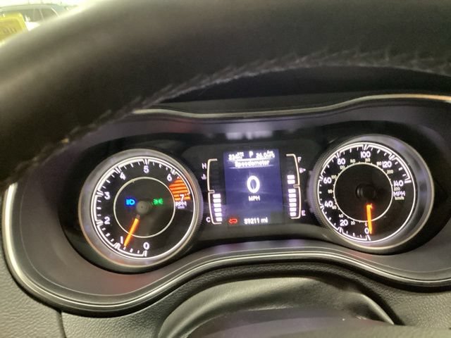 Used 2019 Jeep Cherokee Latitude Plus w/ Comfort/Convenience Group AWD/4WD image 7